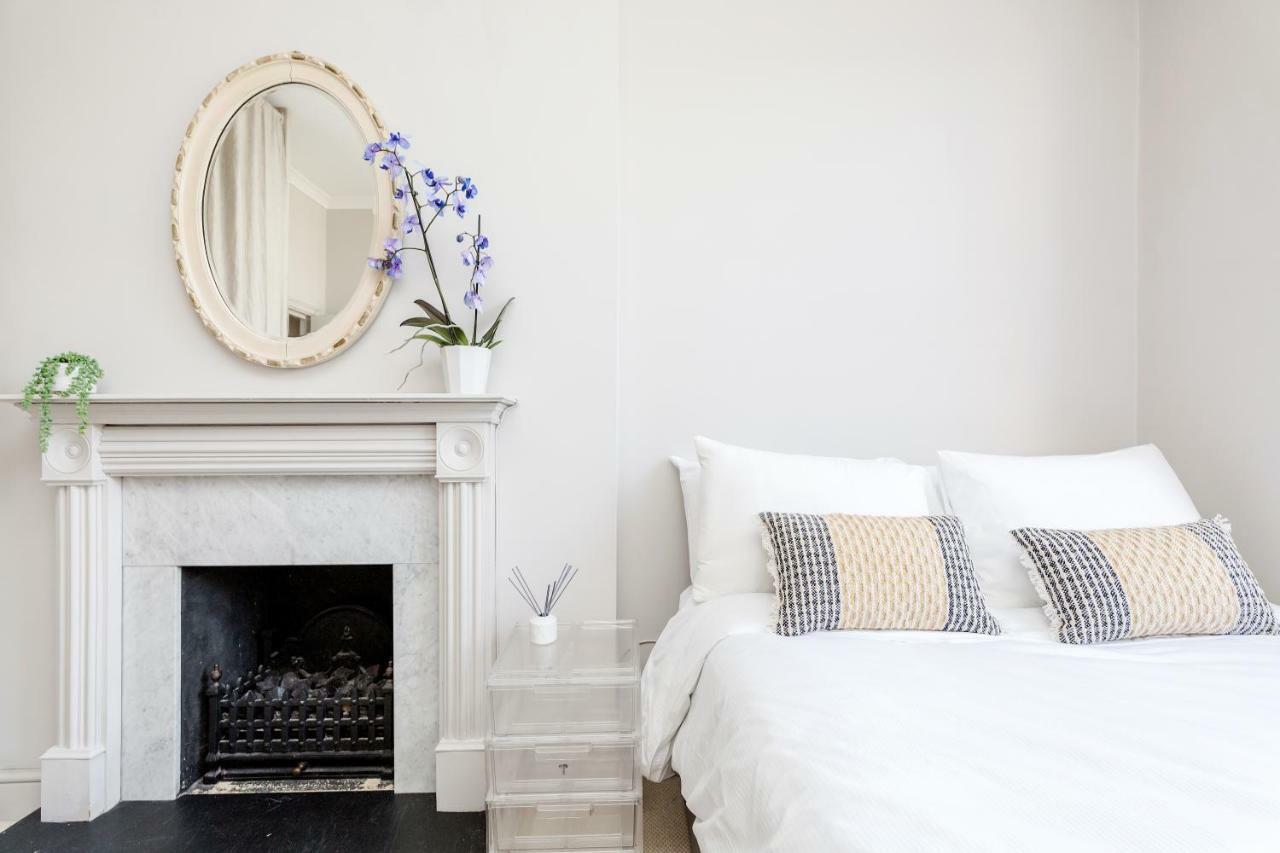 2 Bedroom Near Portobello Road - Notthing Hill - By Villaalma Λονδίνο Εξωτερικό φωτογραφία